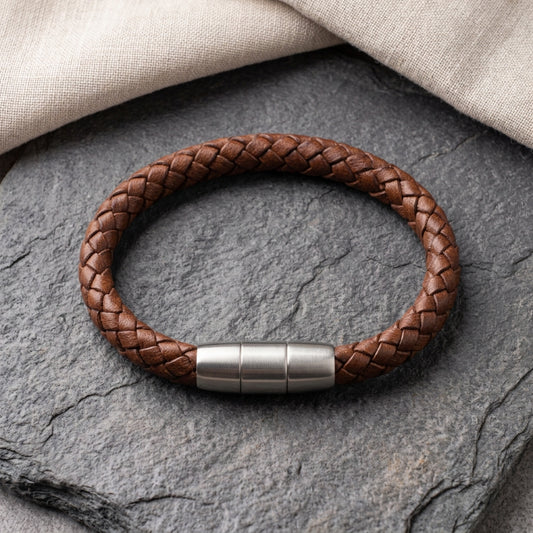 Pulsera de Cuero Trenzado Hecha a Mano